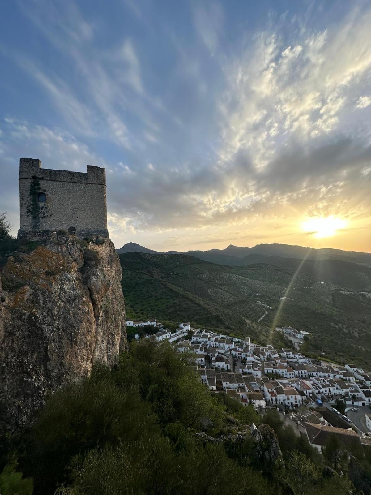 Apartamento Antonia Zahara De La Sierra Dış mekan fotoğraf
